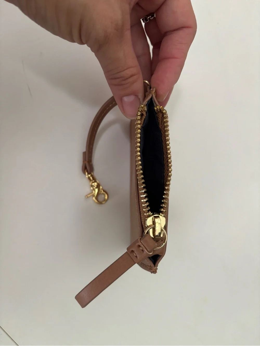 Tommy Hilfiger sleek leather